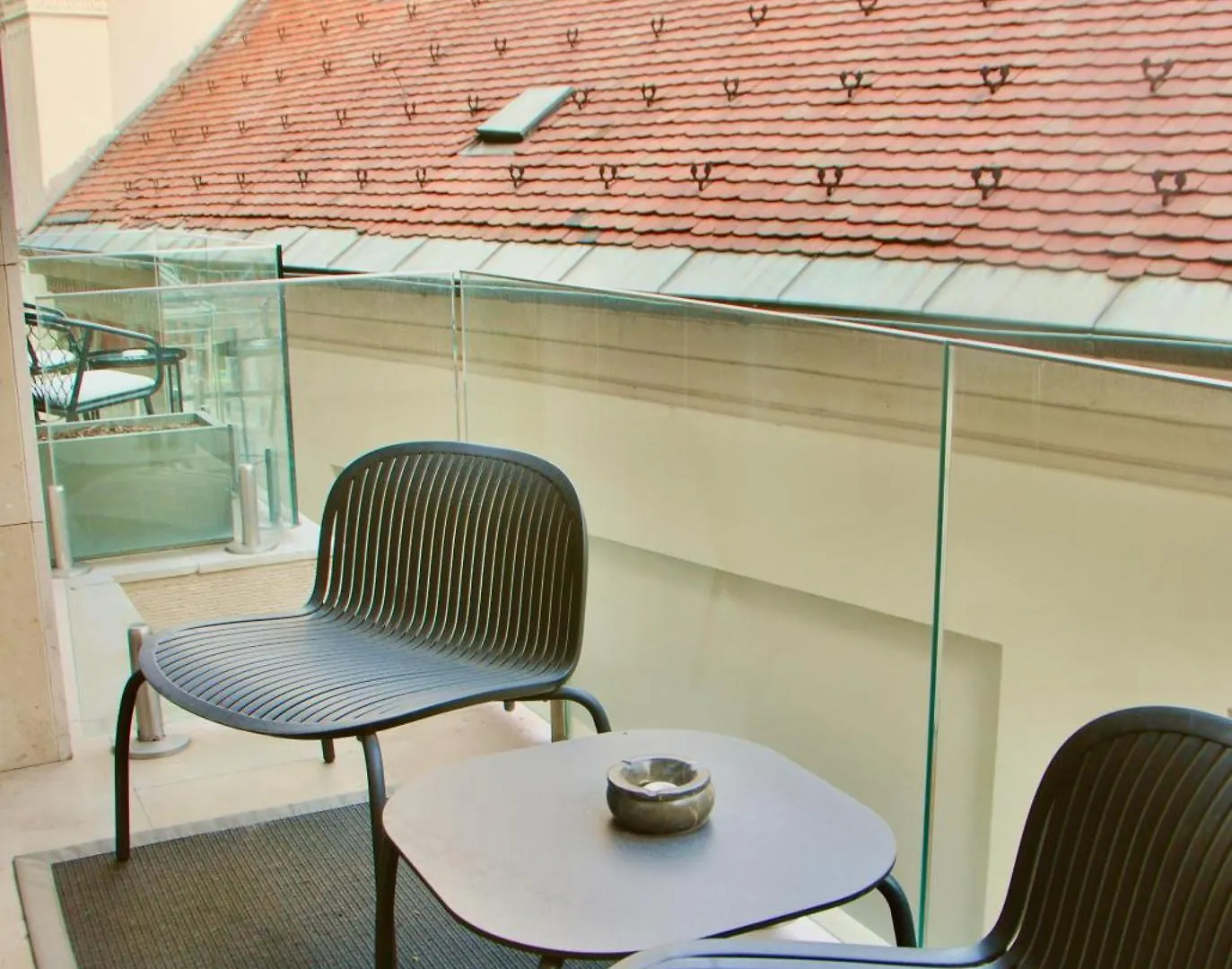Emerald Residence Luxury Apartments Budapest 0*,